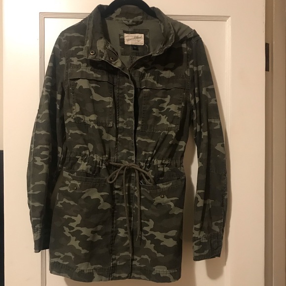 Universal Thread Jackets & Blazers - Universal Threads Camo Jacket. NWOT Universal Thread Jackets & Blazers - Universal Threads Camo Jacket. NWOT